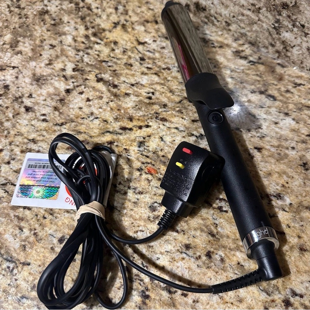 GHD Tri Zone Soft Curling Iron 1.25 in CLT321 EUC Black